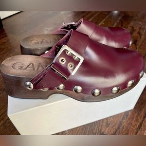 Retro Leather Clogs Burgundy - Ganni - Size 39EU
